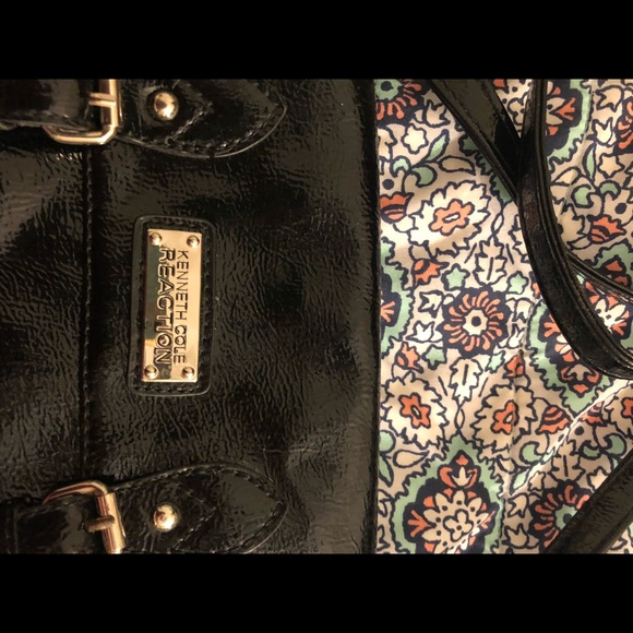 Kenneth Cole Reaction Patent Leather Cross Body - Picture 3 of 7